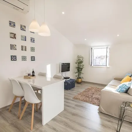 The Nest At Mouraria Appartement *