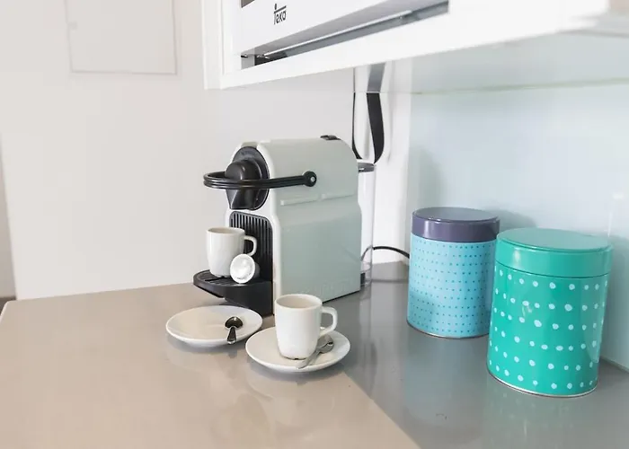 The Nest At Mouraria Apartment *