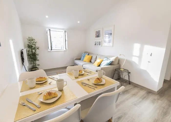 The Nest At Mouraria Apartment Lisbon
